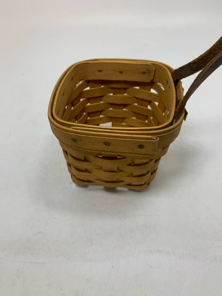 SMALL HANGING BASKET W/ LEATHER STRAP.