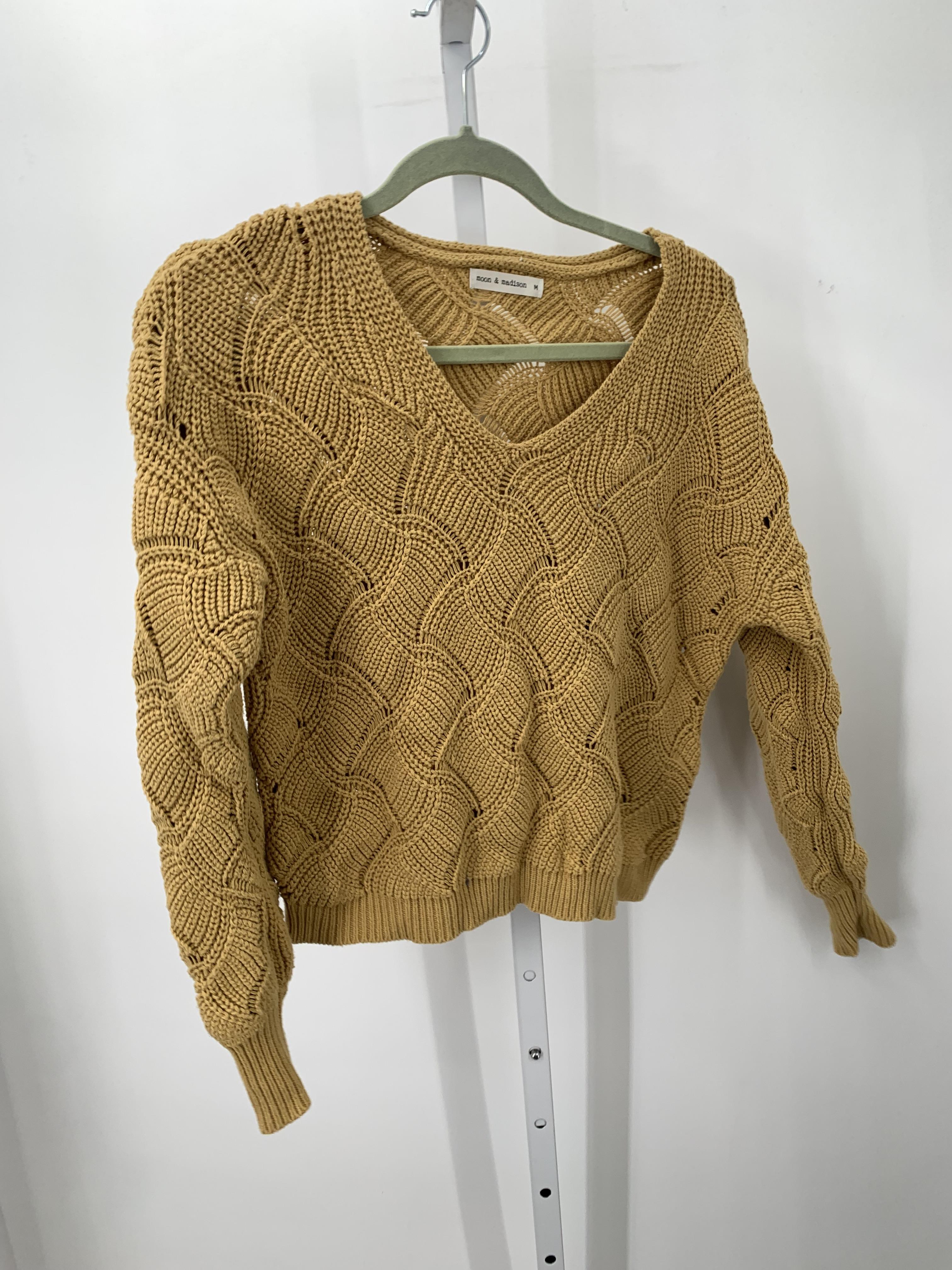 Size Medium Juniors Long Sleeve Sweater