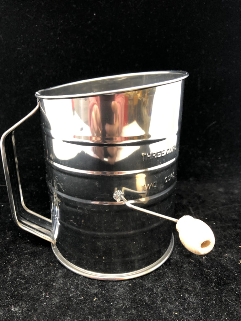 SILVER METAL SIFTER.