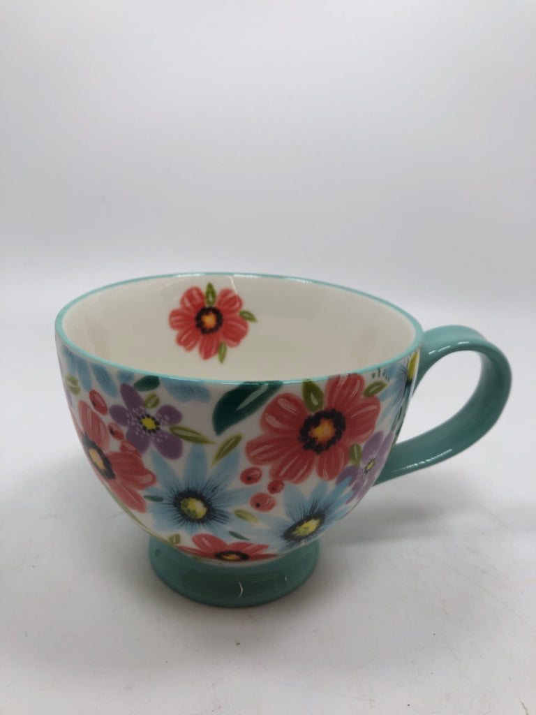 TEAL FLORAL FOOTED MUG.