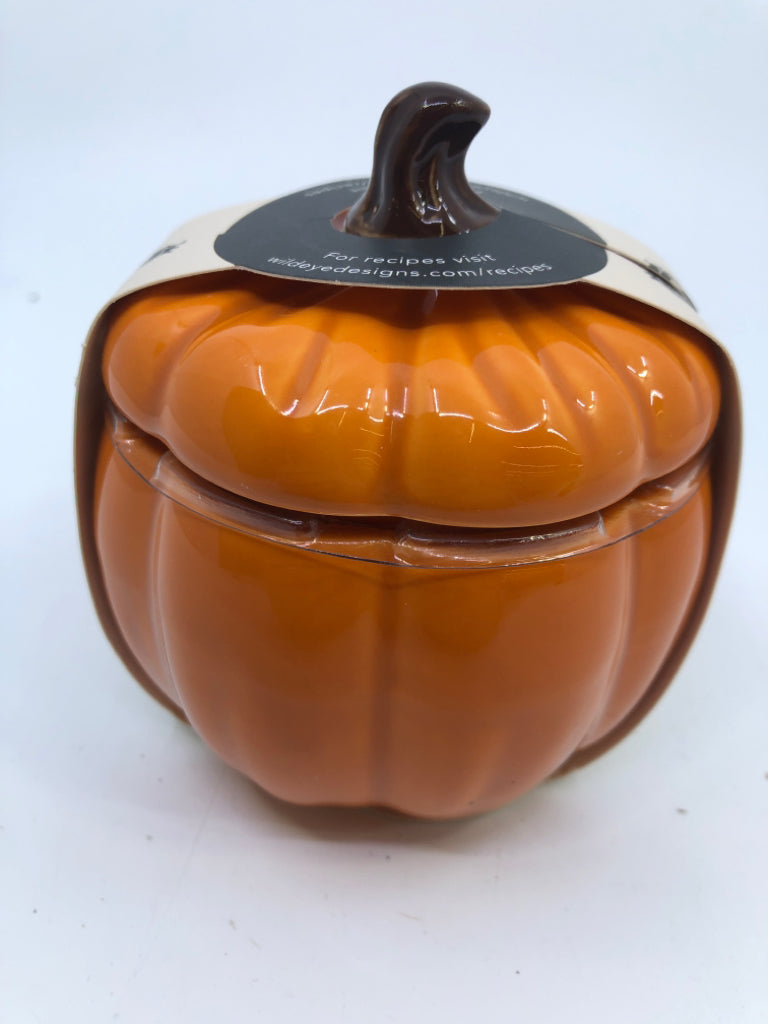 NIP PUMPKIN GARLIC BAKER.