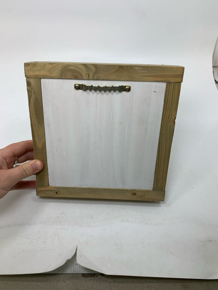 WASH YOUR HANDS SQUARE WALL HANGING.