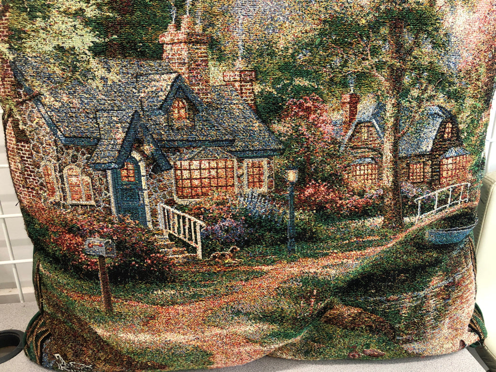 LG VILLAGE PILLOW.