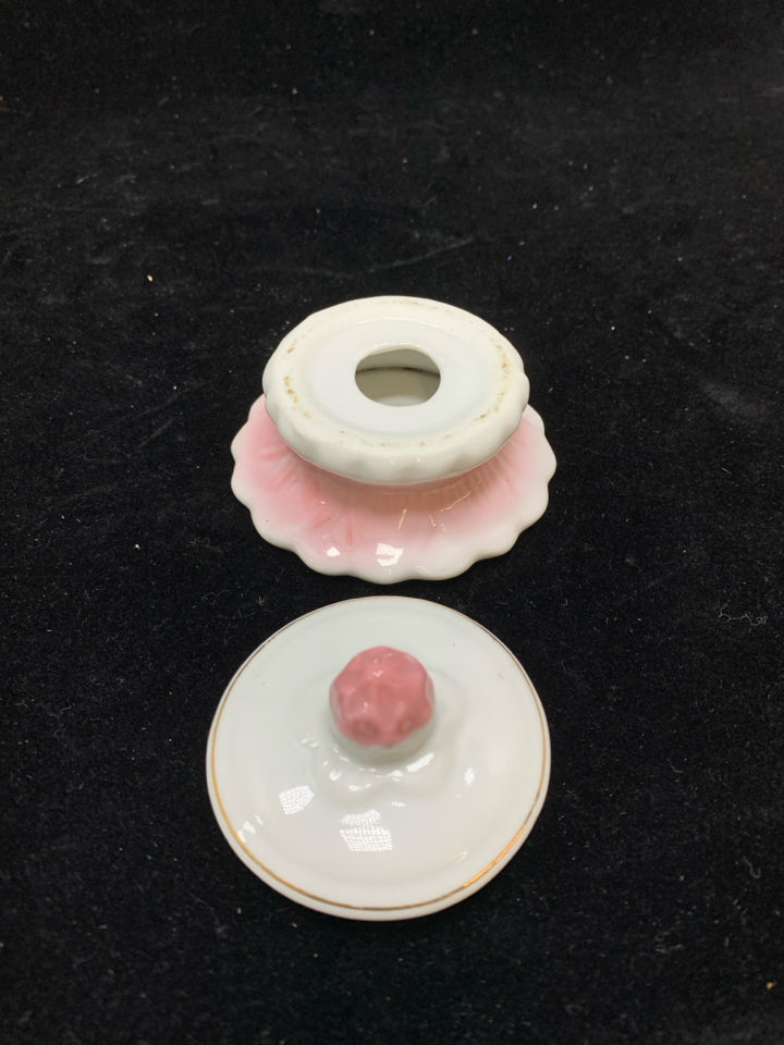CAKE SHAPED COVERED TRINKET DISH.