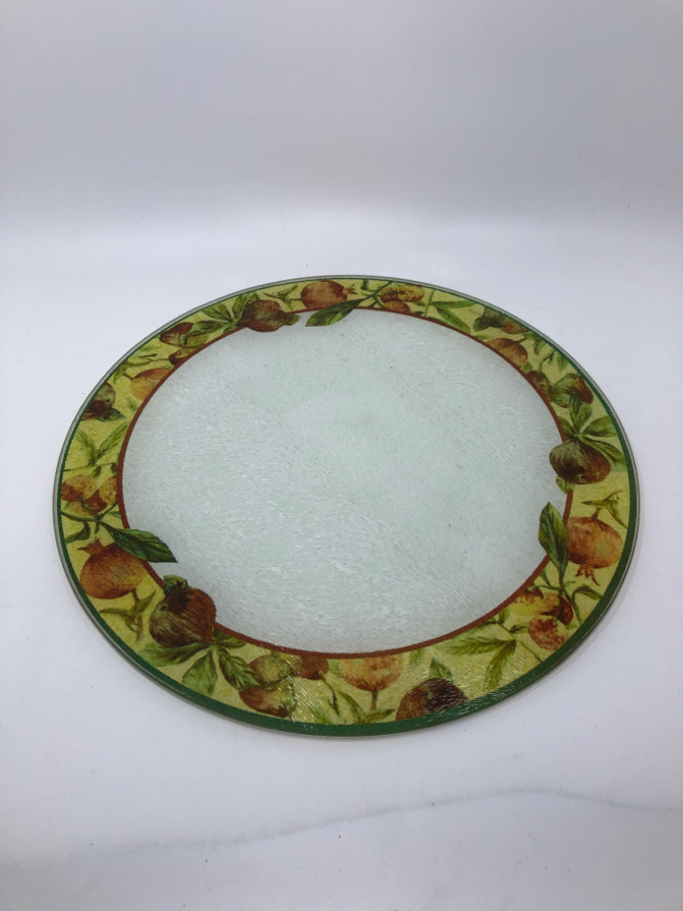 ROUND POMEGRANATE GLASS CUTTING BOARD.