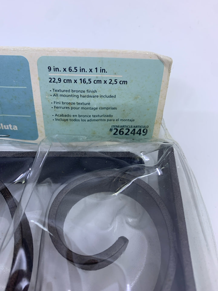 NIP SCROLL BRACKET PAIR REAL ORGANIZED.