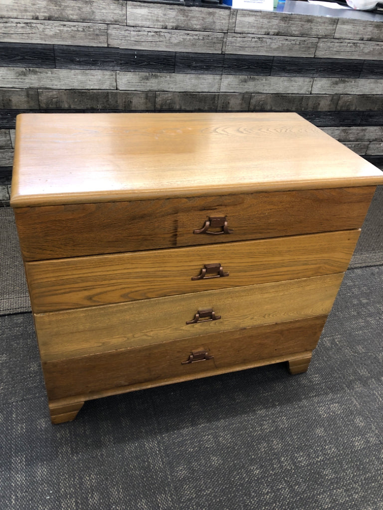 4 DRAWER LIGHT WOOD LOW DRESSER W/BRASS HANDLES.
