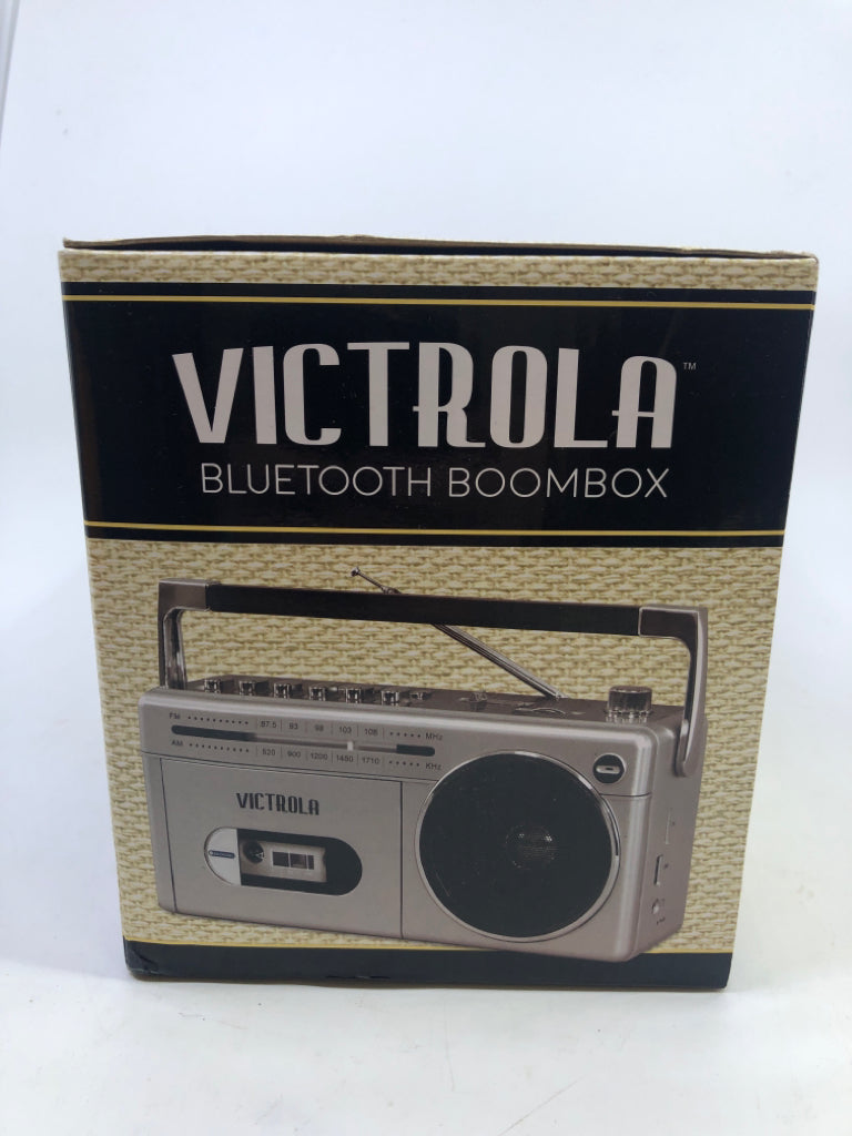 NIB VICTROLA BLUETOOTH BOOMBOX WITH CASSETTE, AM/FM