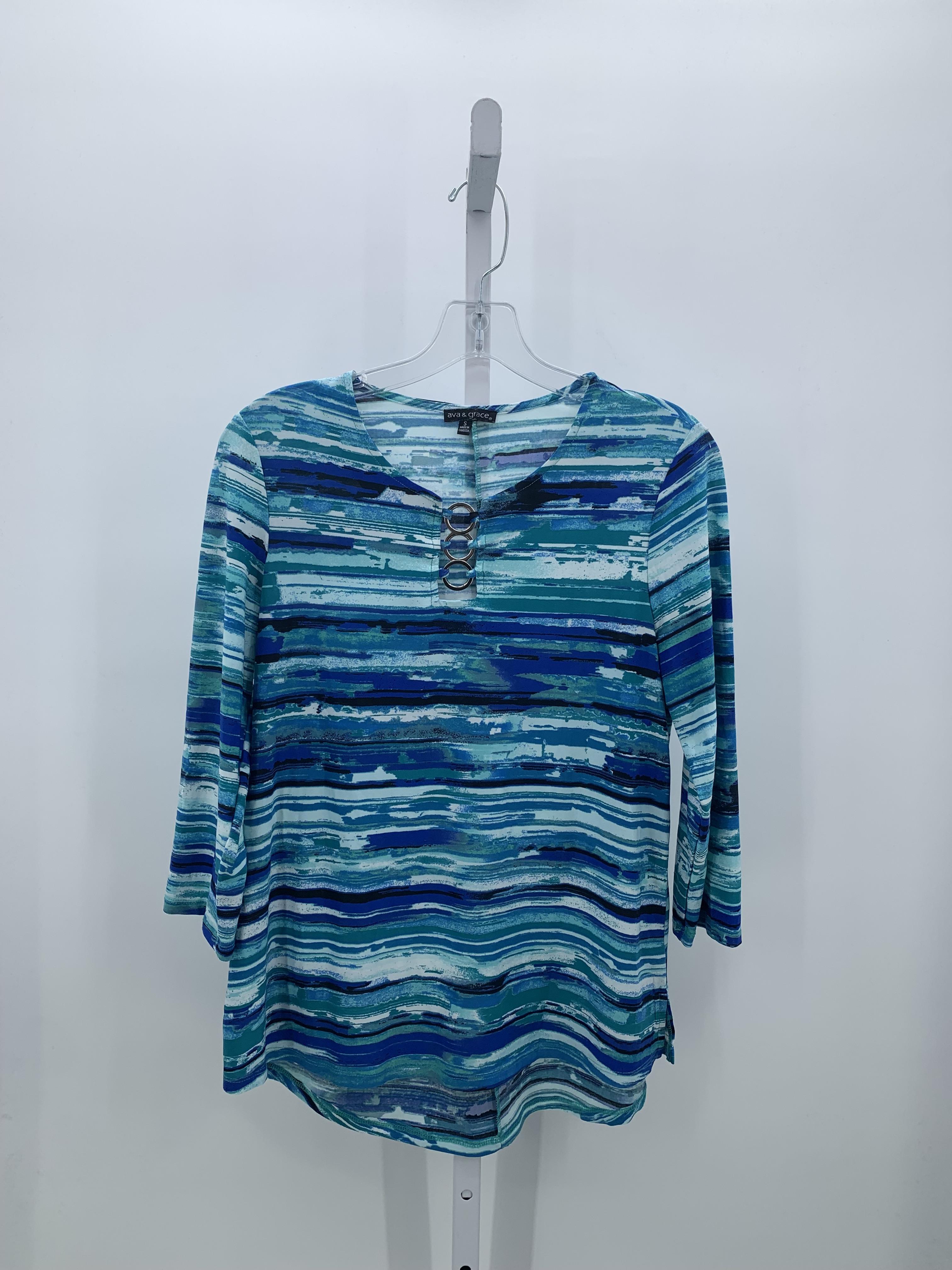 Size Small Misses 3/4 Sleeve Shirt