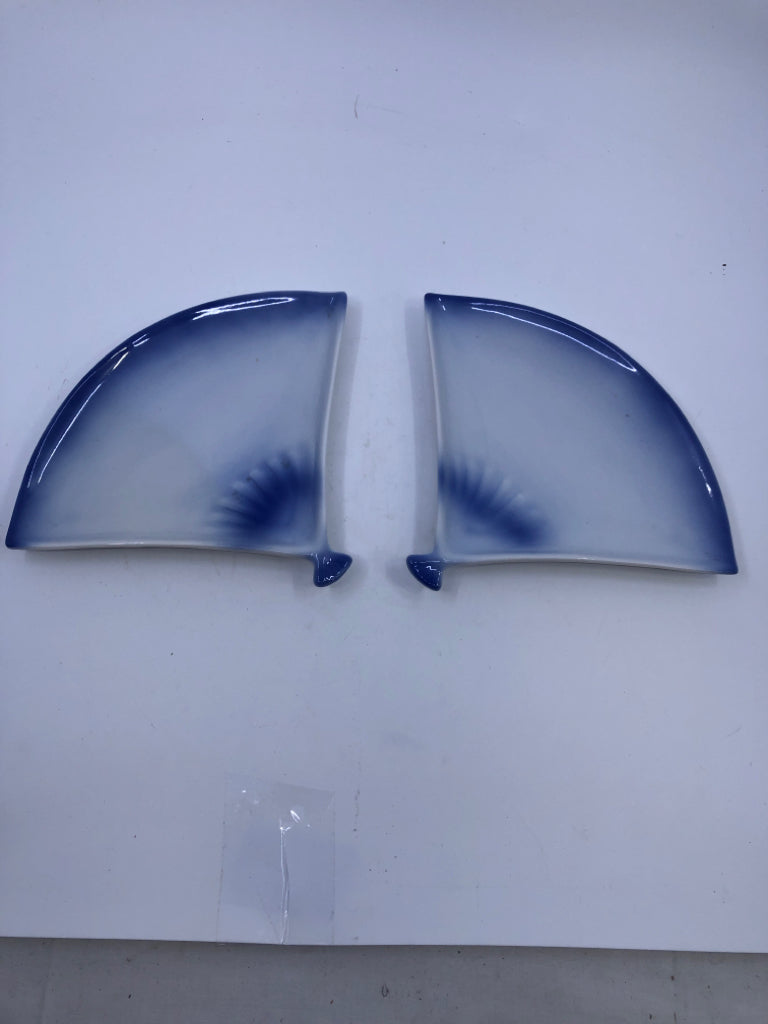 8PC VINTAGE FAN SHAPED APPETIZER SET- WHITE AND BLUE.