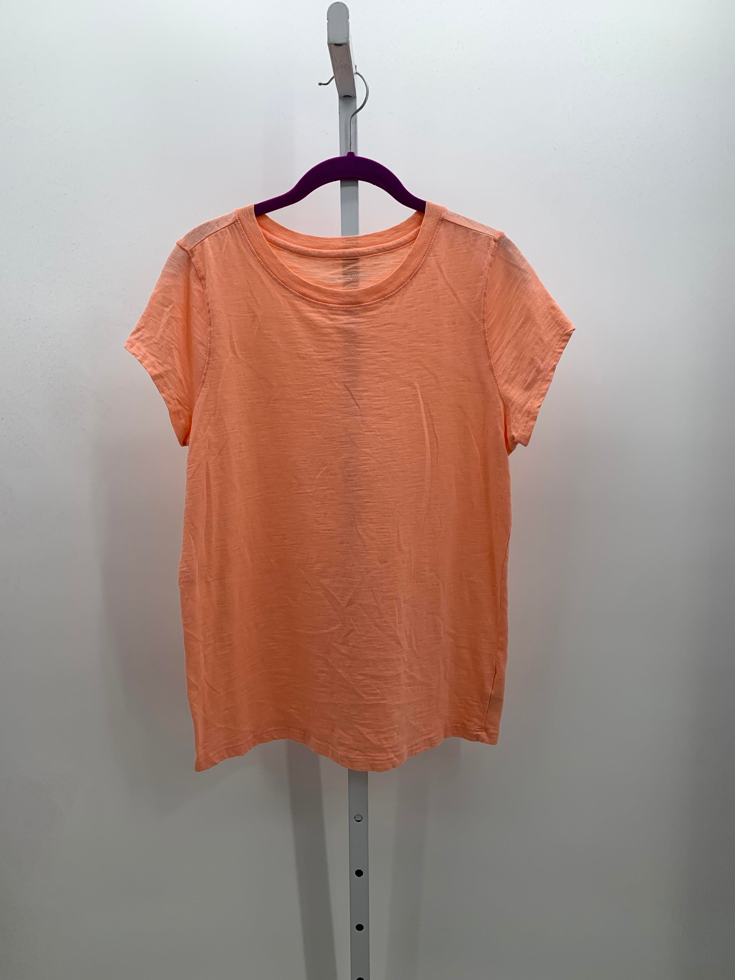 Universal Thread Size Medium Misses Short Sleeve Shirt