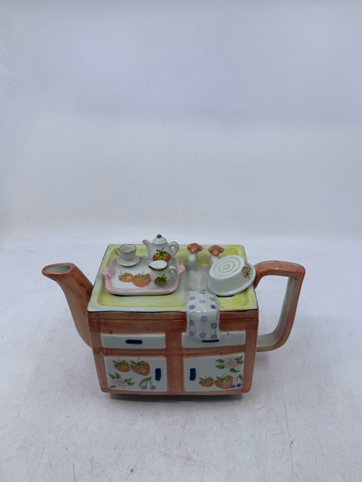 KITCHEN STOVE THEME W/ SINK TEA POT.