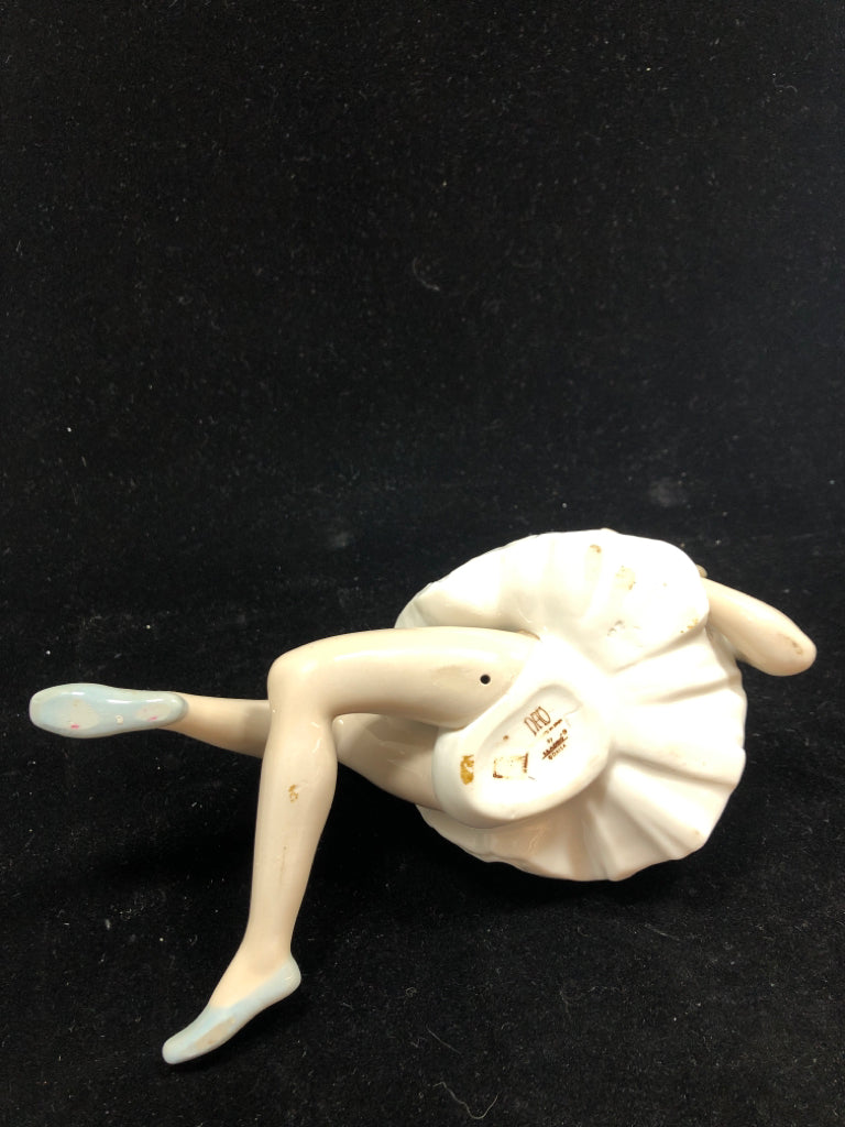 VTG PORCELAIN GIRL BALLERINA FIGURE.