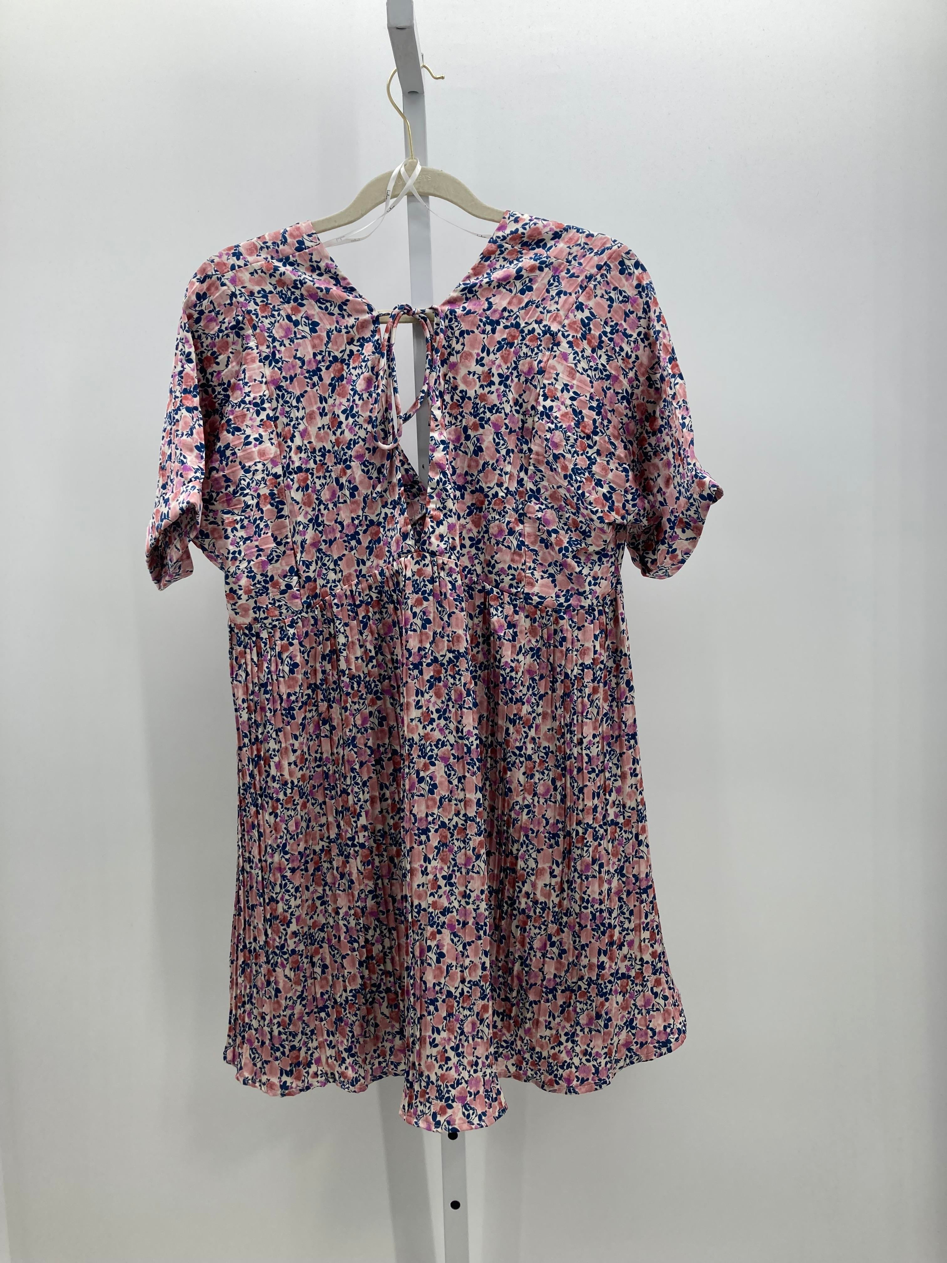 Lulus Size Medium Juniors Short Sleeve Dress