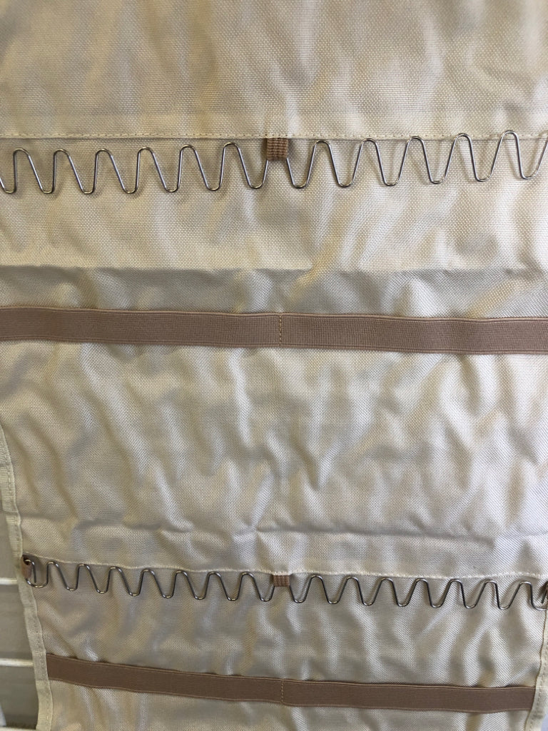 NEW FABRIC CREAM TRAVEL JEWELRY HOLDER.