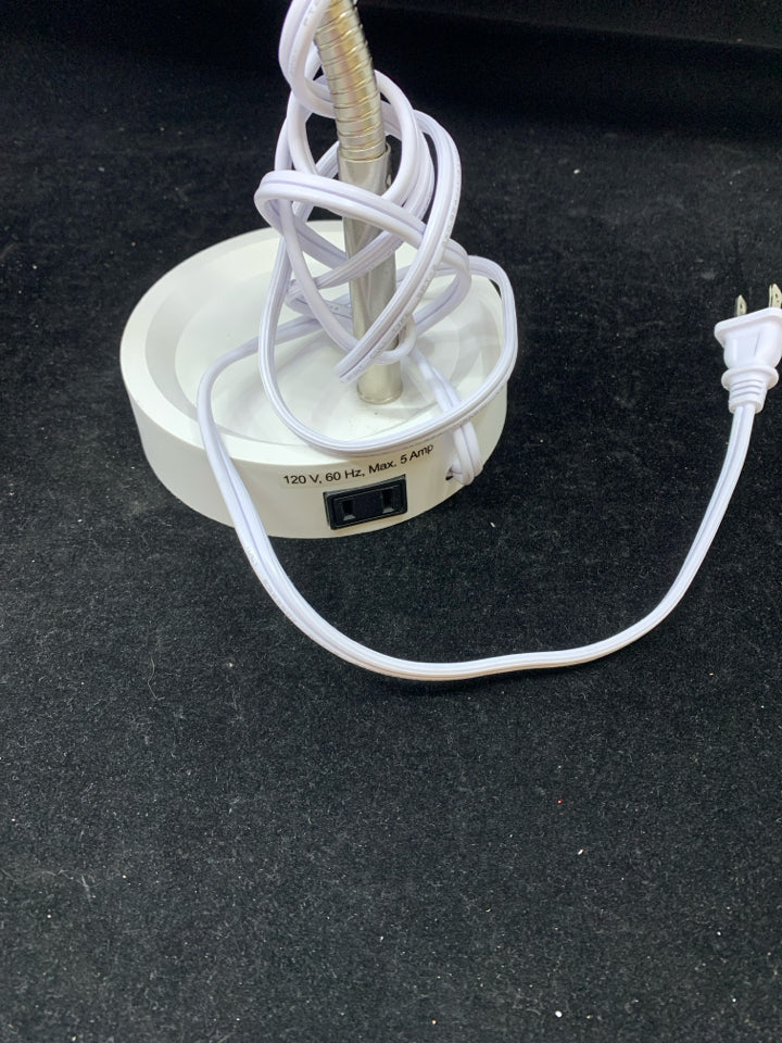 WHITE PLASTIC DESK LAMP.