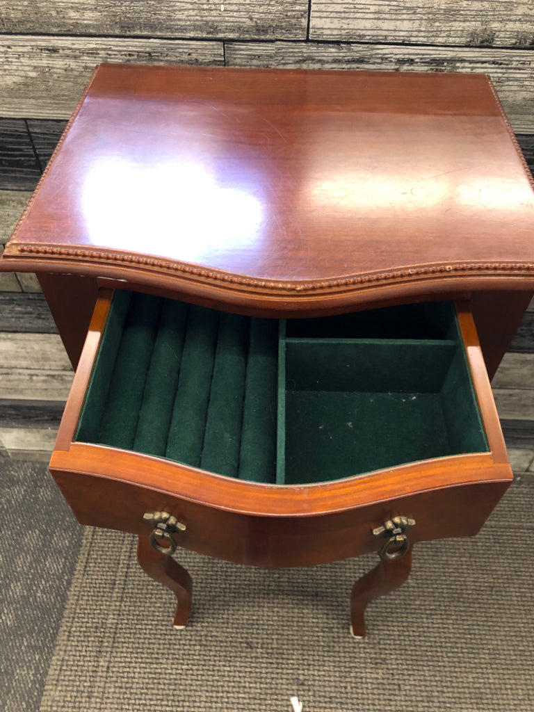 WOODEN STANDING JEWELRY BOX W/4 DRAWERS&GREEN VELVET.