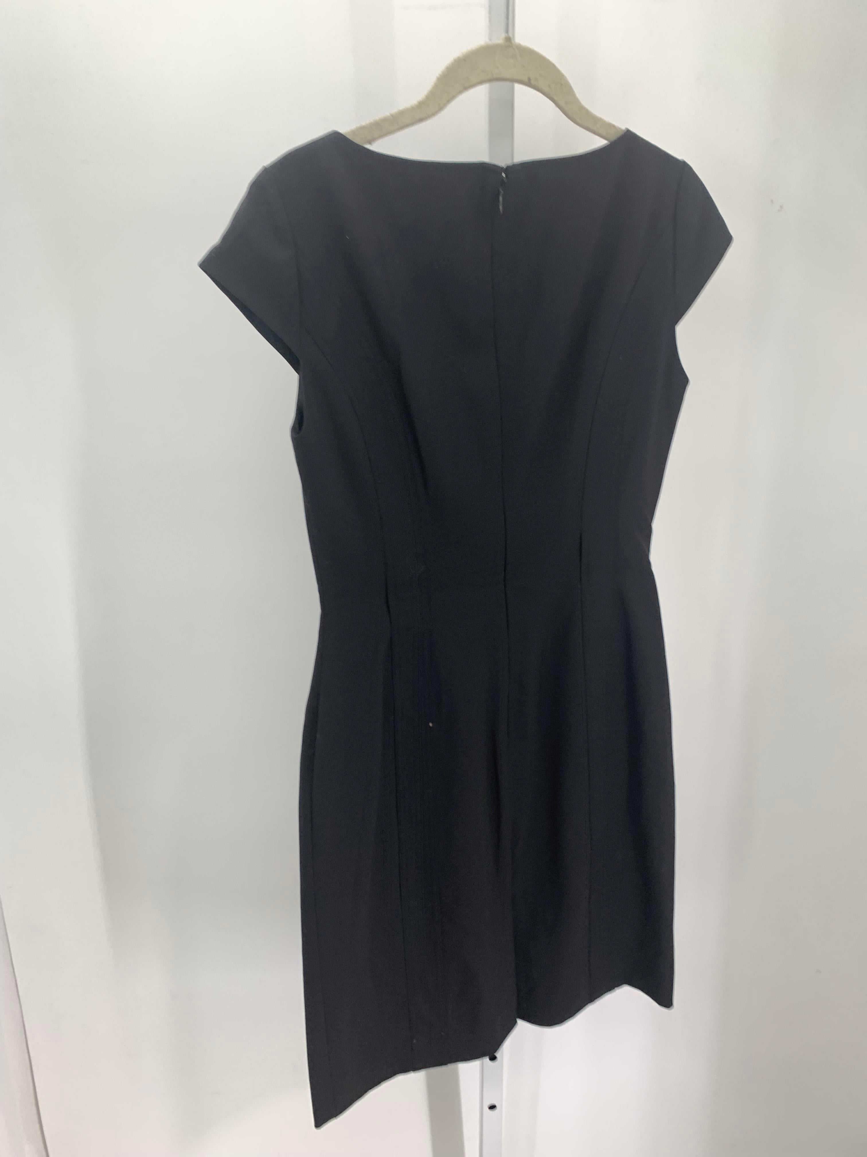 Tahari Size 2 Petite Petite Short Sleeve Dress