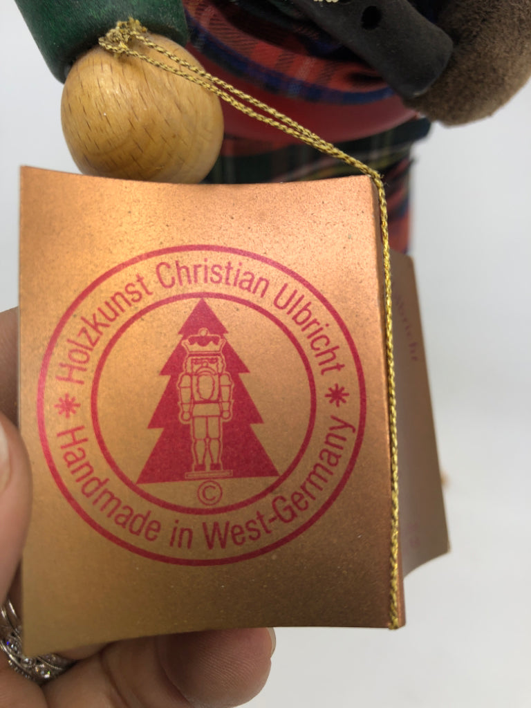 SCOTTISH BAGPIPER NUTCRACKER W GERMANY - HOLZKUNST CHRISTIAN ULBRICHT.