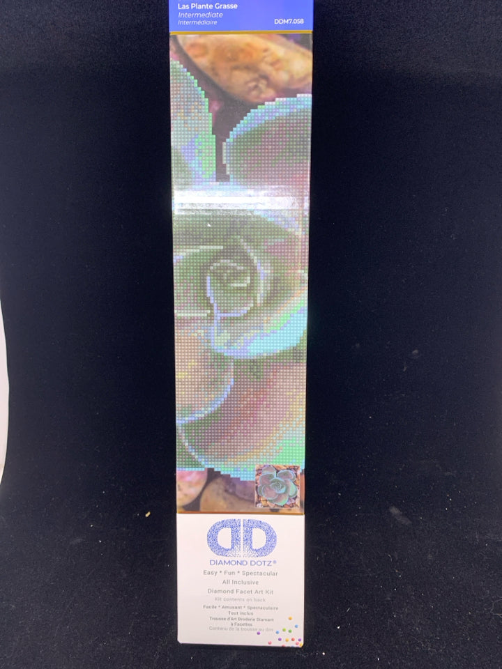 NIB SUCCULENT DIAMOND ART DIAMOND DOTZ.