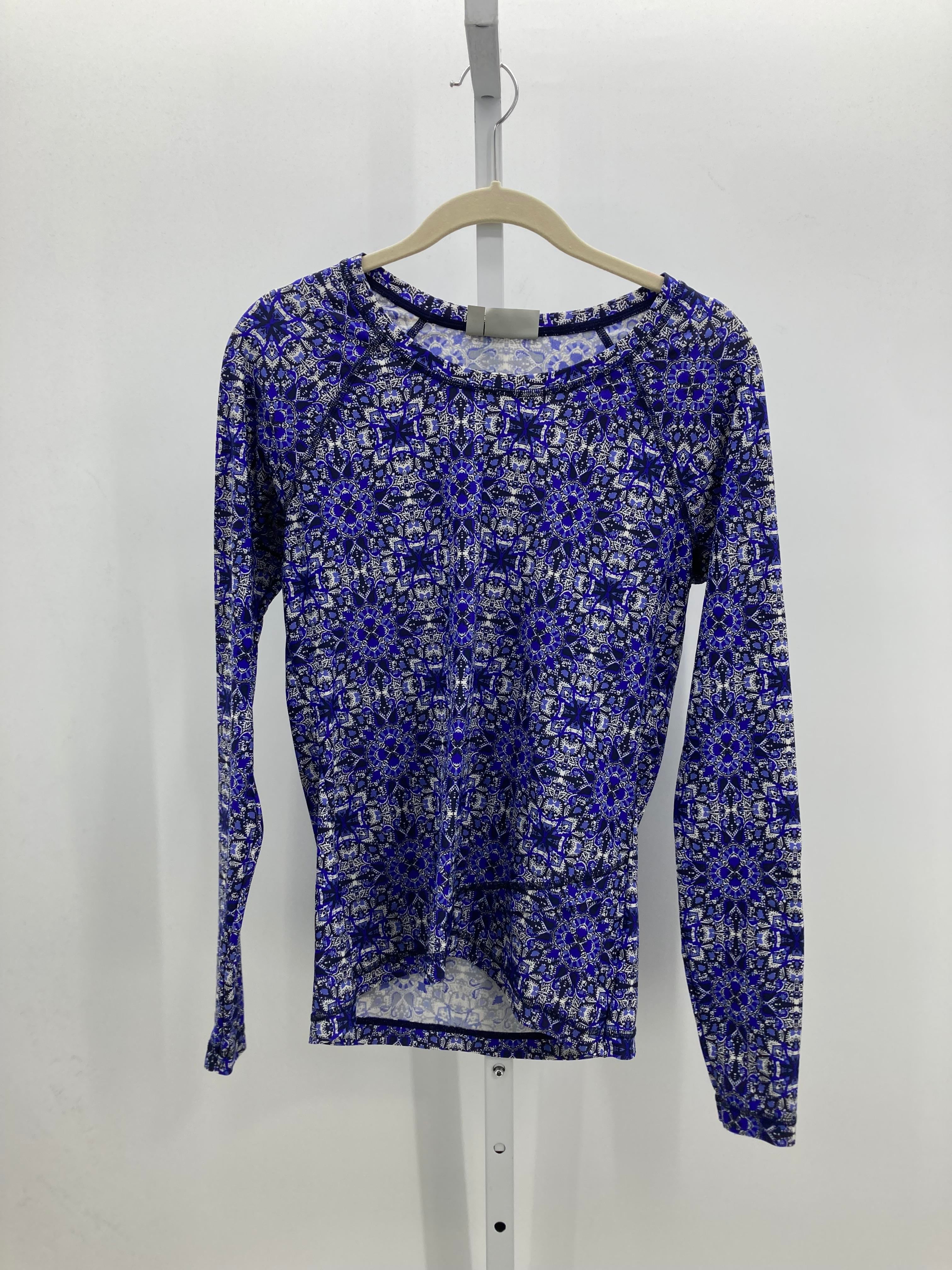 Athleta Size Medium Misses Long Sleeve Shirt