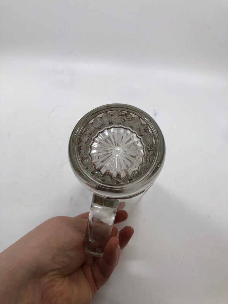 CLEAR/FROSTED GLASS GOLD NEW YORK BEER MUG.