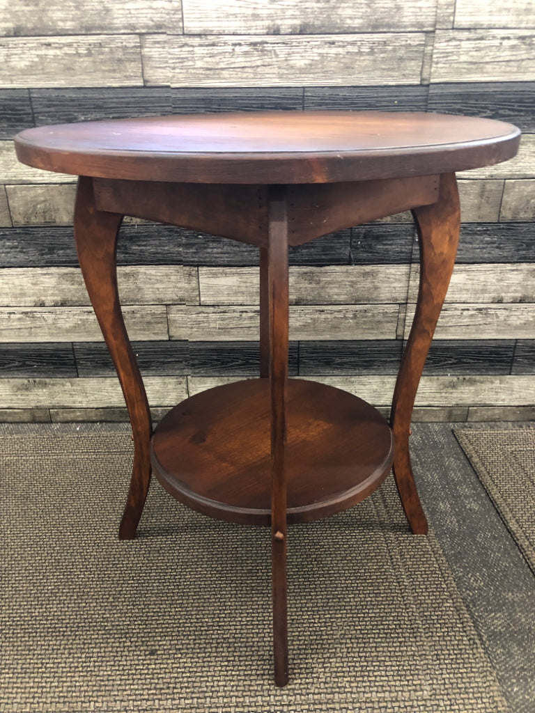 ROUND SIDE TABLE W/SHELF, DARK WOOD FINISH.