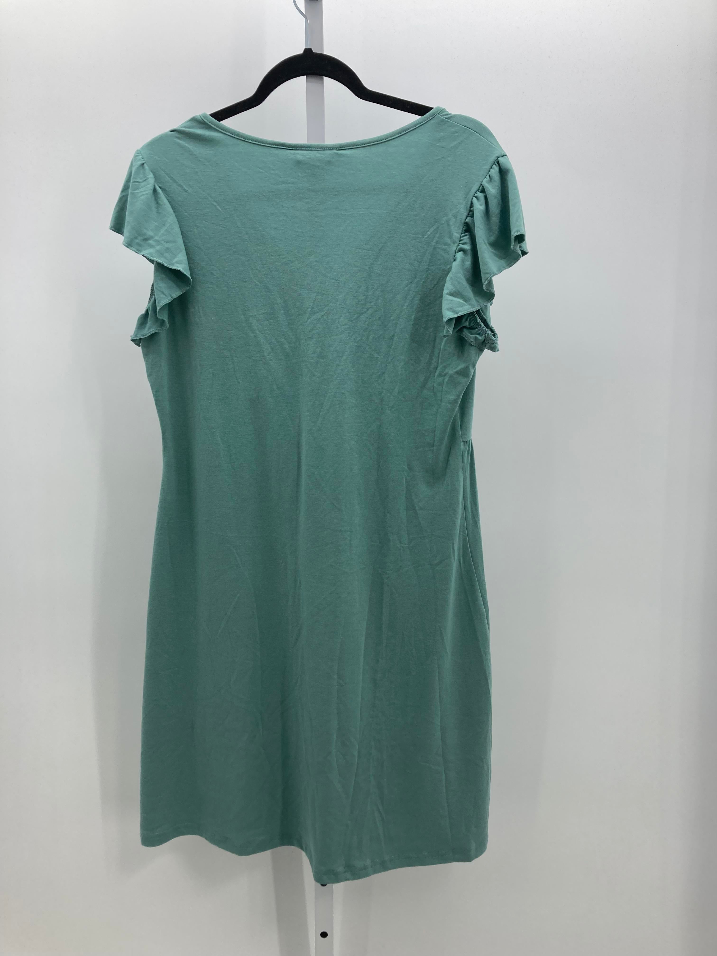 Size Large Misses Short Sleeve Dress