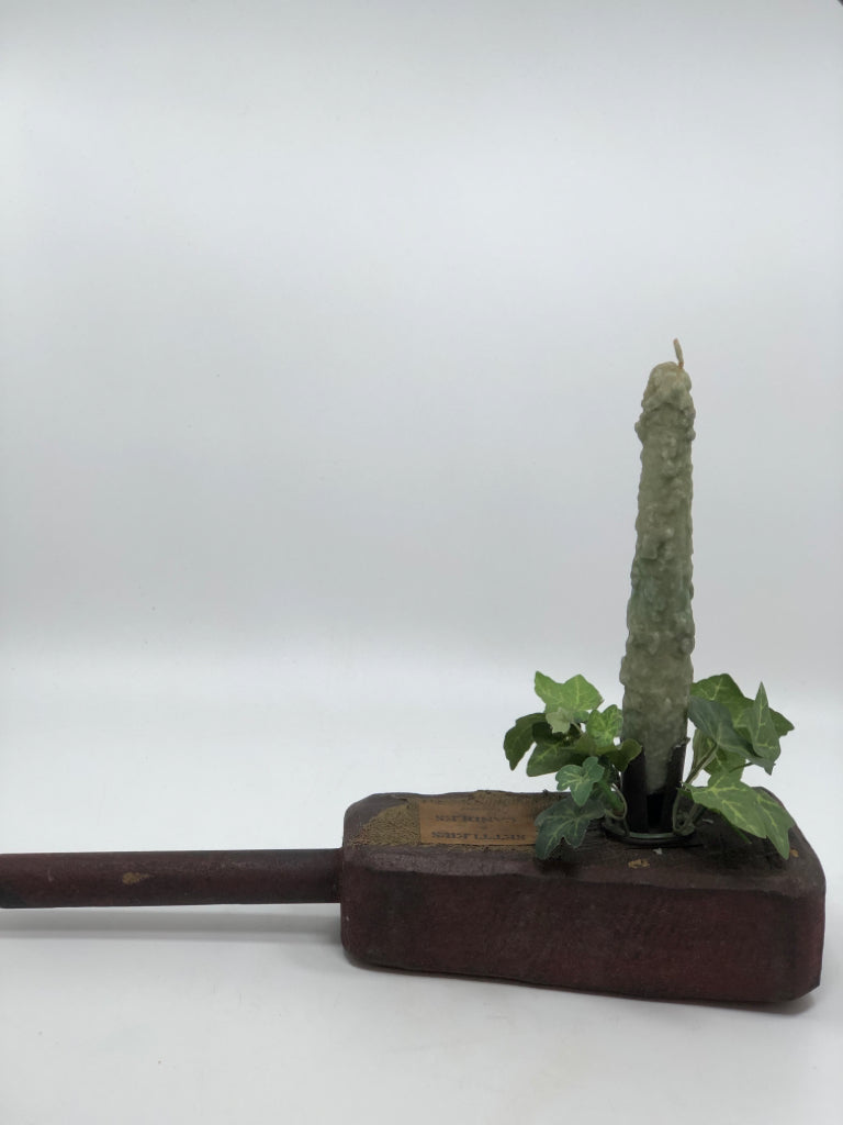 PRIMITIVE SETTLERS CANDLES W/WOOD HOLDER.