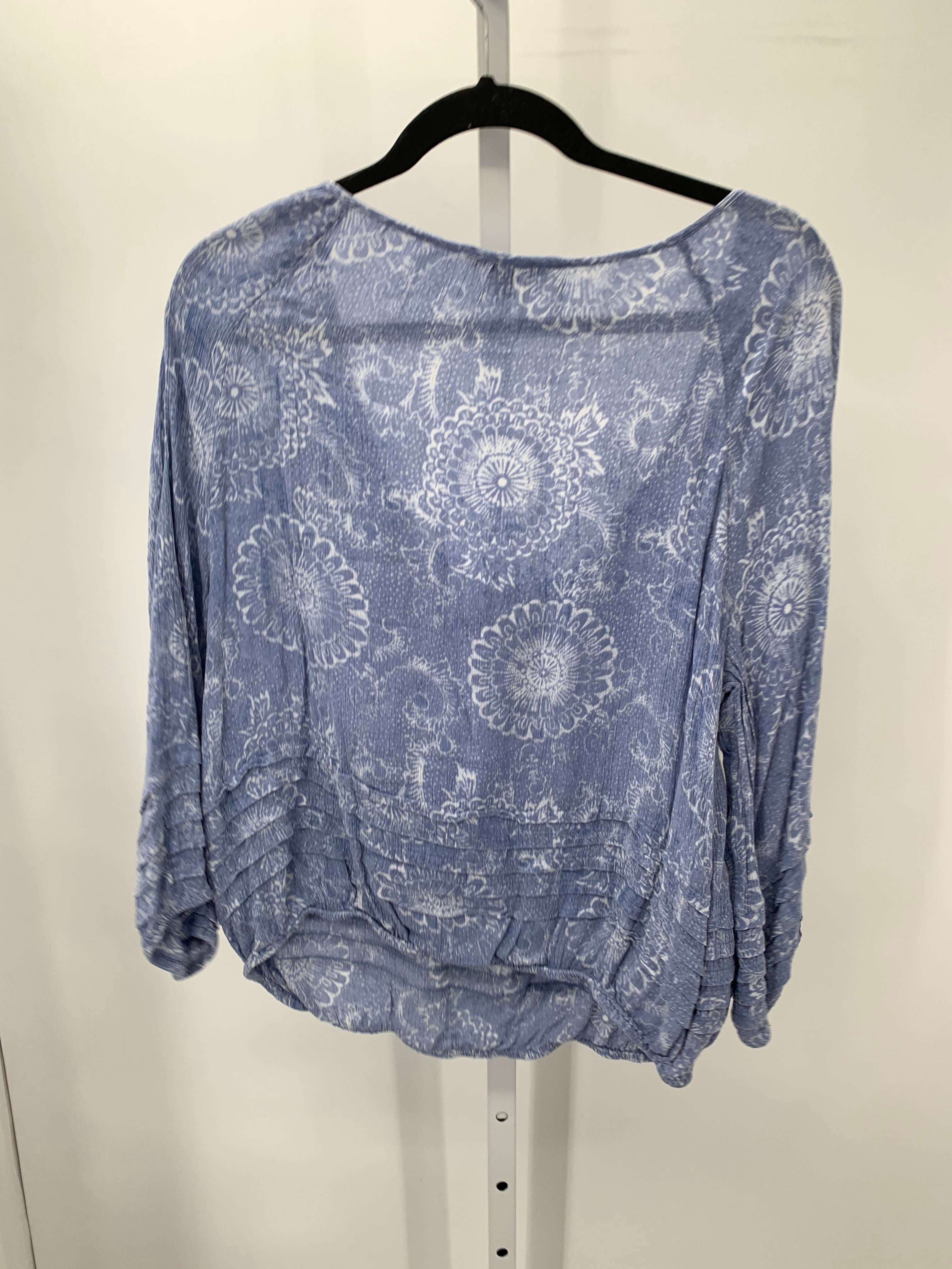American Eagle Size Medium Juniors 3/4 Sleeve Shirt