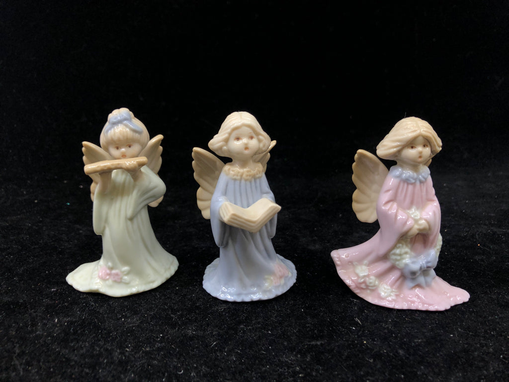 3PC VTG PORCELAIN ANGEL FIGURINES.