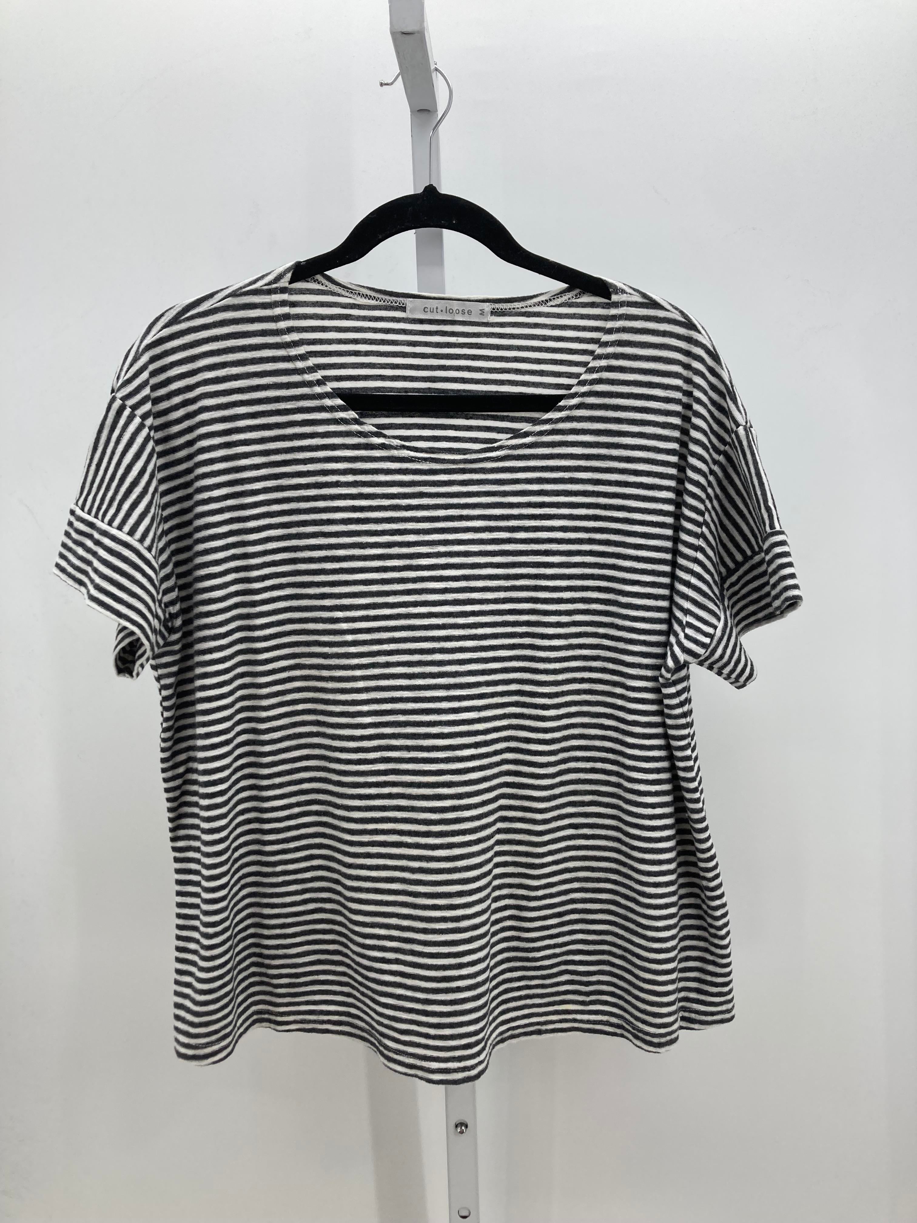 Size Medium Misses Short Sleeve Shirt