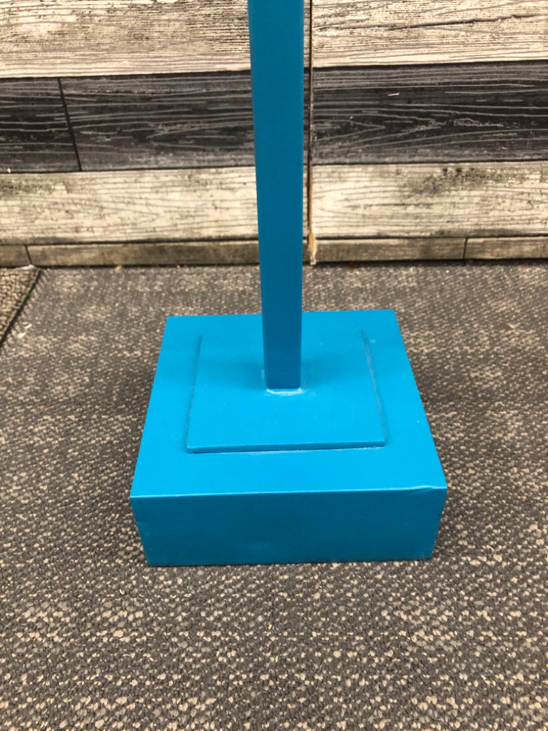 MEDIUM BLUE SQUARE BASE CANDLE HOLDER W/CLEAR GLASS TOP.