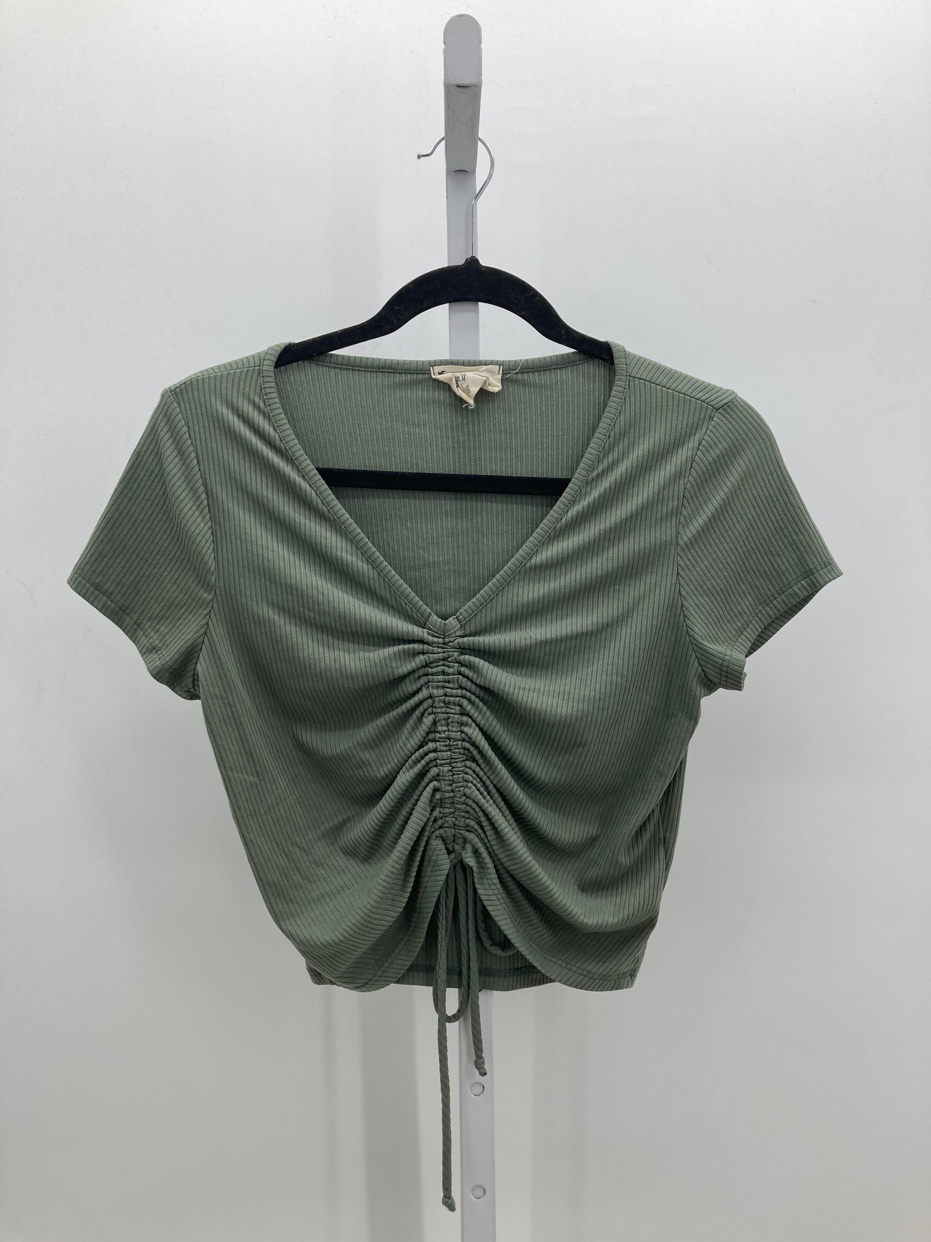 Size Large Juniors Short Sleeve Shirt