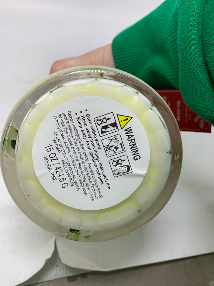 NEW MARTHA STEWART HOLIDAY PINE SOY CANDLE.