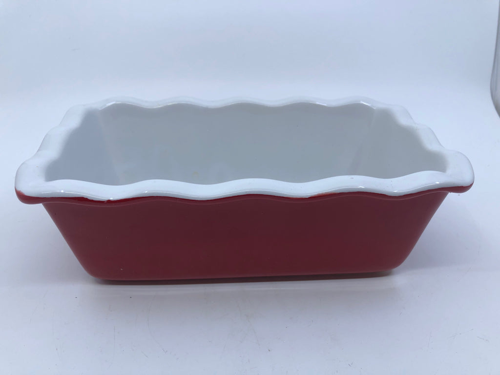 RED WAVY EDGE BREAD PAN.