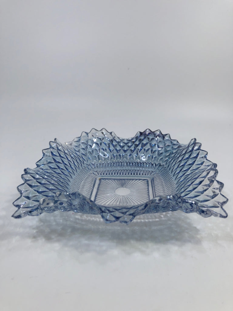 LIGHT BLUE SQUARE GLASS DISH W/SAWTOOTH EDGE.