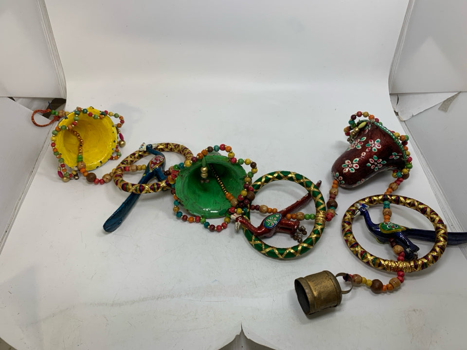 ABSTRACT/COLORFUL BELLS ANIMALS HANGING GARLAND.