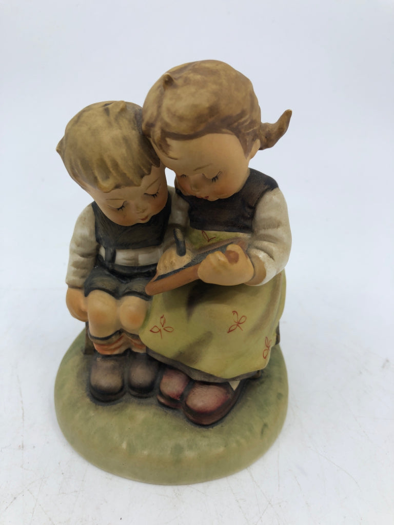VTG HUMMEL "SMART LITTLE SISTERS".