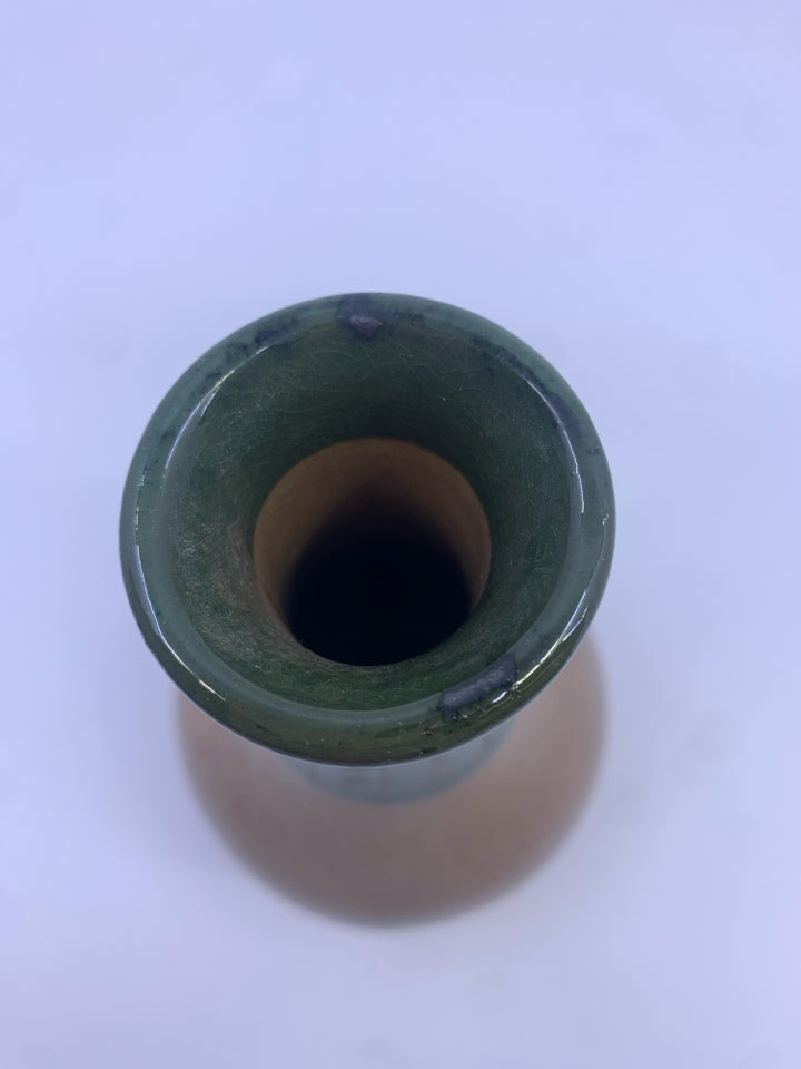 BROWN BASE VASE W/ DARK GREEN THIN NECK W/ CARVING.