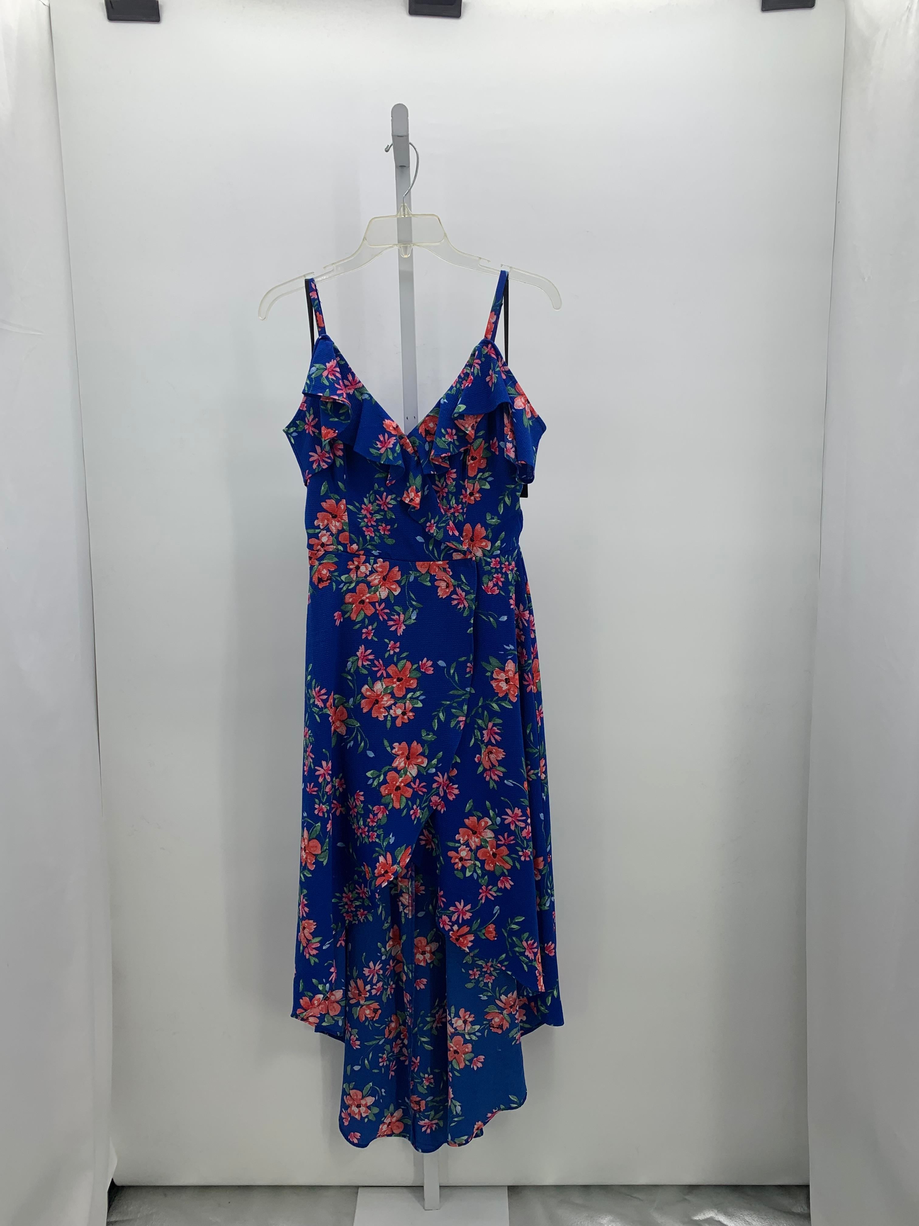By & By Size Medium Juniors Short Sleeve Dress