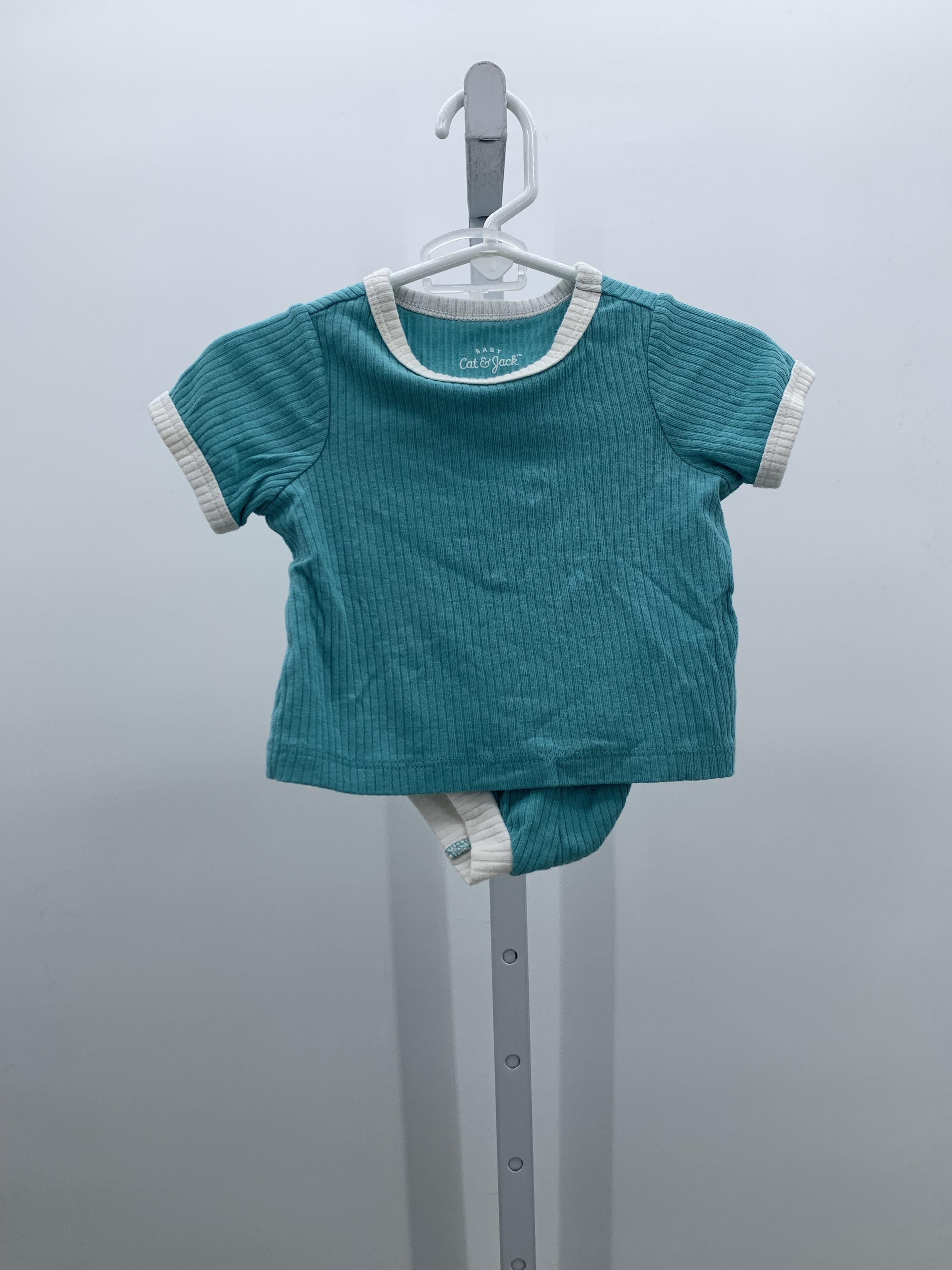WHITE TRIM RIBBED KNIT SHIRT AND SHORTS