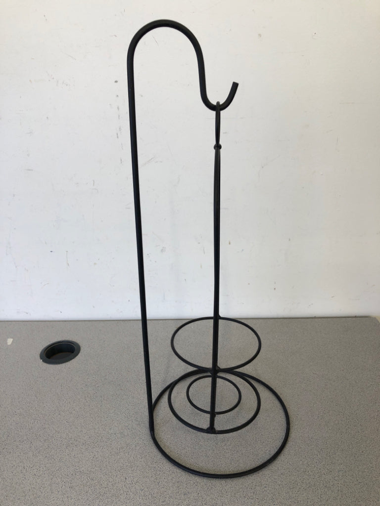 2 PC METAL JAR CANDLE HOLDER WITH BASE.