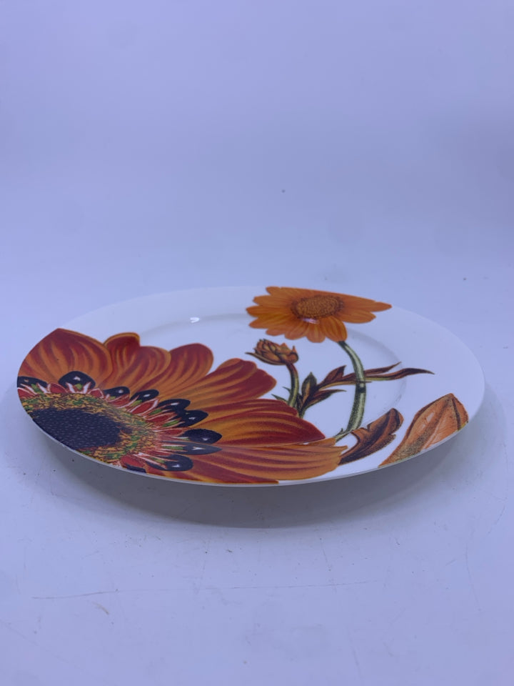 8 BURNT ORANGE FLORAL LUNCH PLATES.