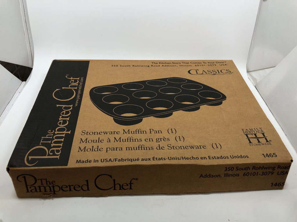 STONEWARE MUFFIN PAN - PAMPERED CHEF IN BOX.