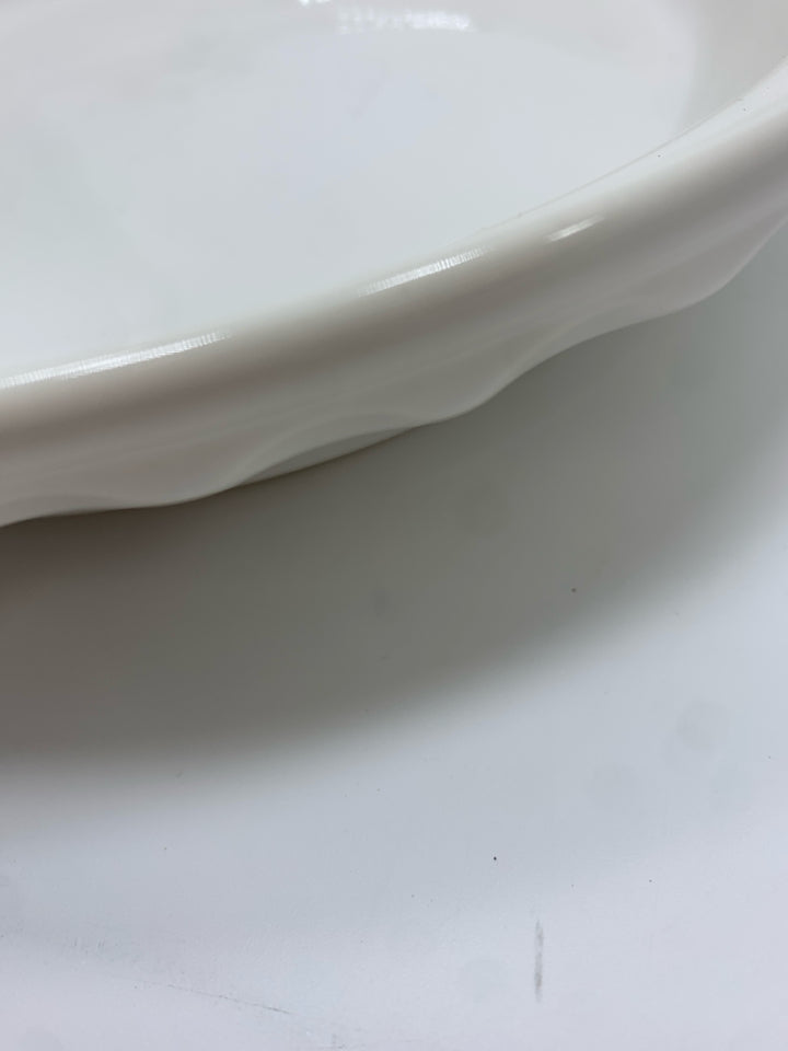 WHITE FIESTA PIE DISH.