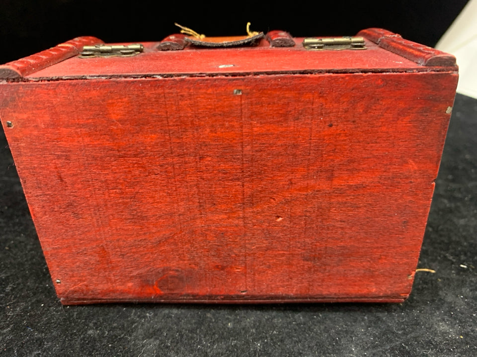 RED STORAGE BOX W CLASP.