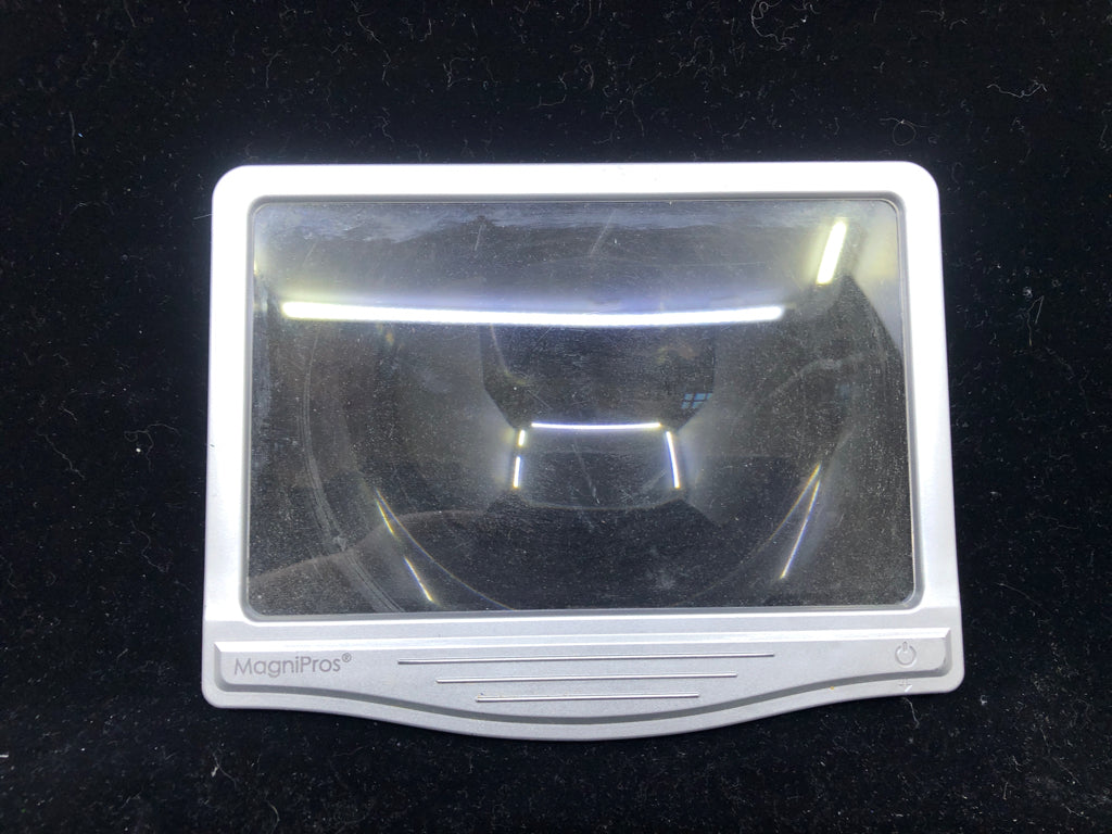 MAGNIPROS RECTANGLE MAGNIFYING GLASS.