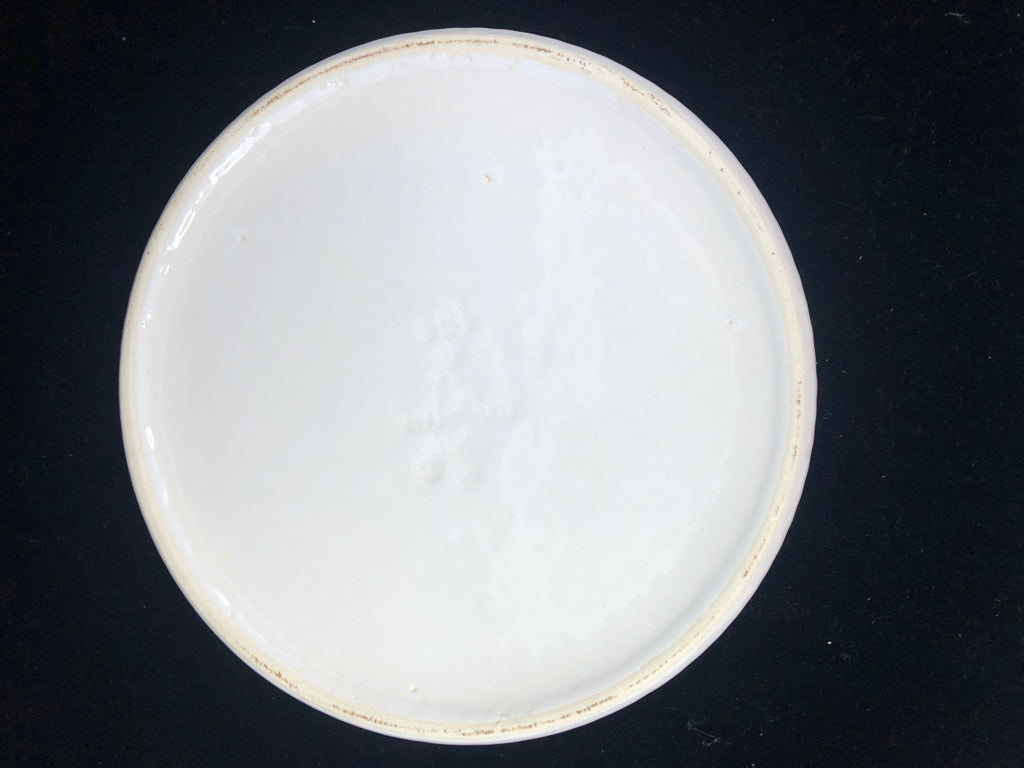 LARGE ROUND WHITE BAKING DISH.