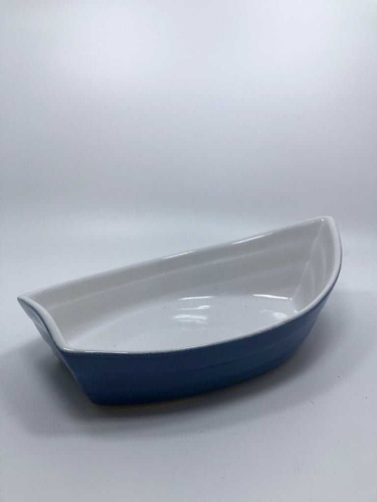 BLUE ROWBOAT SHAPED SERVER.